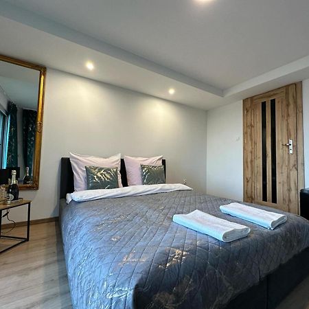 Apartament Bena Ze Zjawiskowym Tarasem Widokowym Chełmno Dış mekan fotoğraf